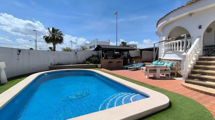 Image No.28-3 Bed Villa for sale