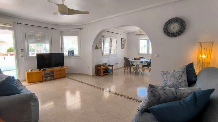 Image No.6-3 Bed Villa for sale