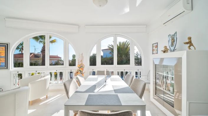 Image No.19-3 Bed Villa for sale