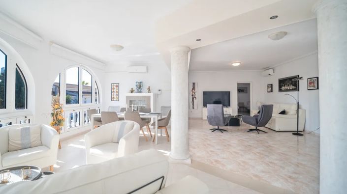Image No.2-3 Bed Villa for sale