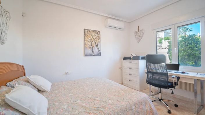 Image No.9-3 Bed Villa for sale