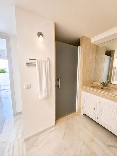 Image No.23-2 Bed Apartment for sale