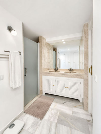 Image No.24-2 Bed Apartment for sale
