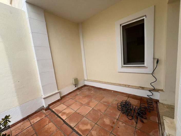 Image No.18-3 Bed Semi-Detached for sale