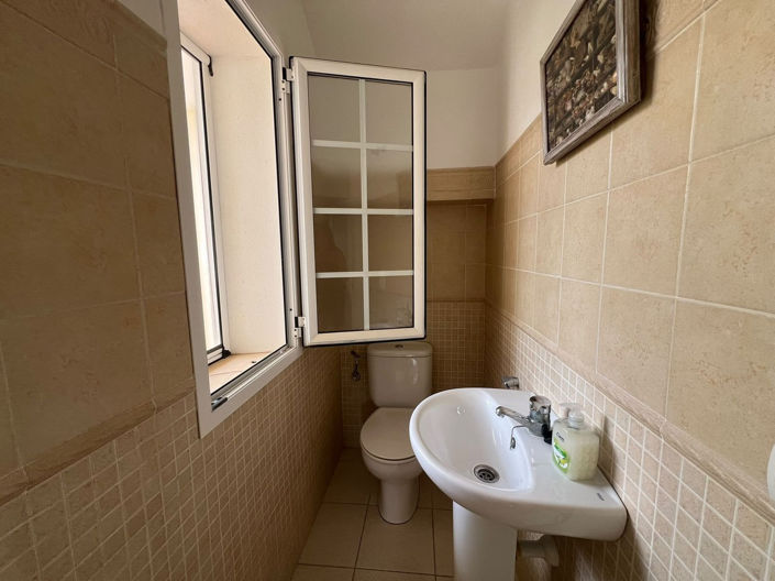 Image No.19-3 Bed Semi-Detached for sale
