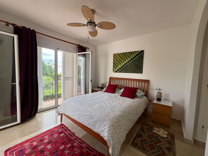 Image No.29-3 Bed Semi-Detached for sale