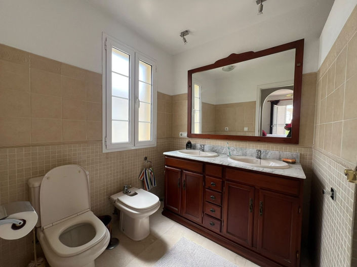 Image No.33-3 Bed Semi-Detached for sale