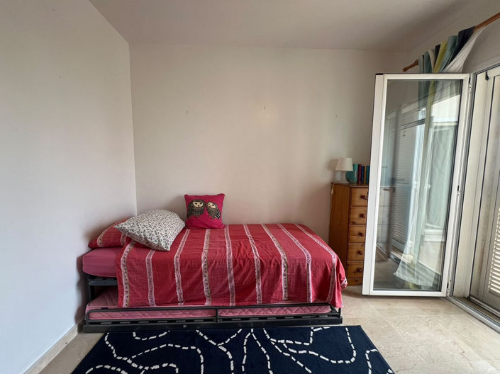 Image No.36-3 Bed Semi-Detached for sale