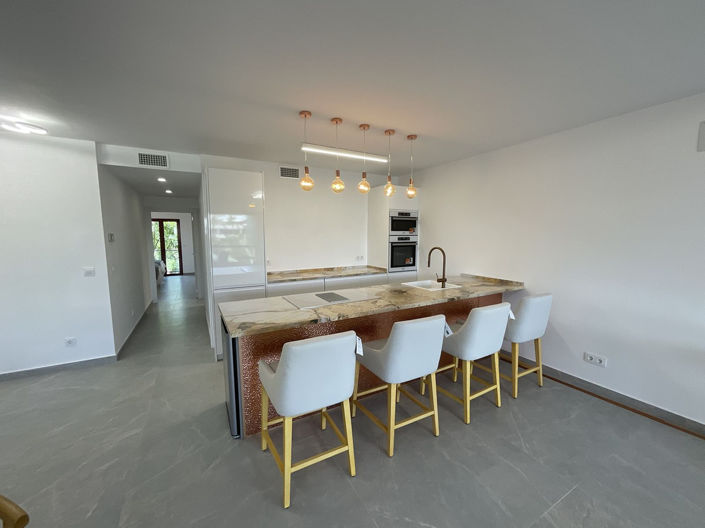 Image No.18-2 Bed Apartment for sale
