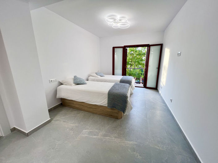 Image No.30-2 Bed Apartment for sale