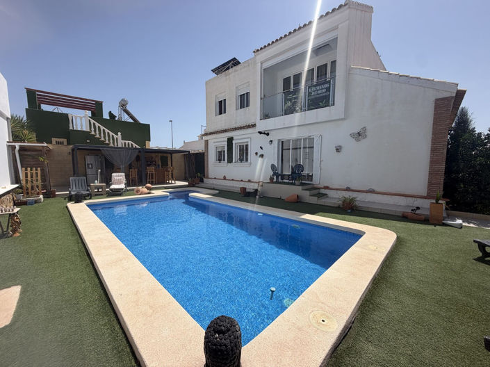 Image No.42-4 Bed Villa for sale