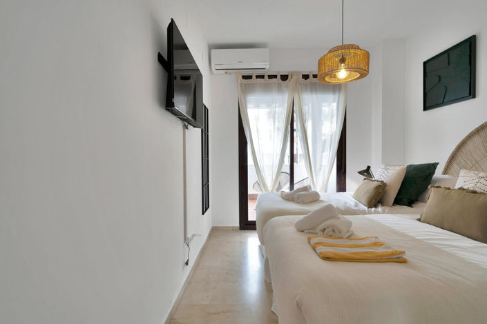 Image No.25-2 Bed Apartment for sale