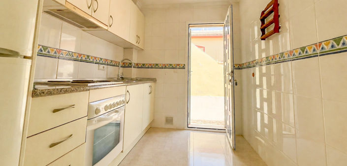 Image No.10-3 Bed Townhouse for sale
