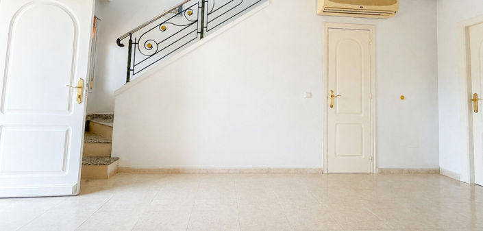 Image No.9-3 Bed Townhouse for sale