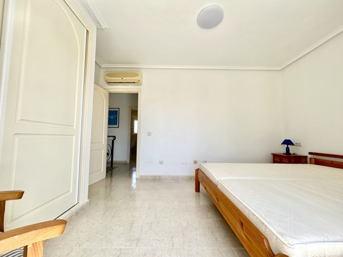 Image No.23-3 Bed Townhouse for sale