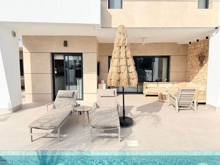 Image No.4-3 Bed Villa for sale