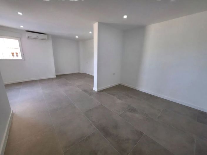 Image No.11-3 Bed Apartment for sale