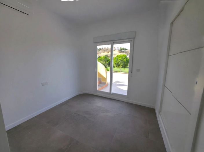 Image No.17-3 Bed Apartment for sale