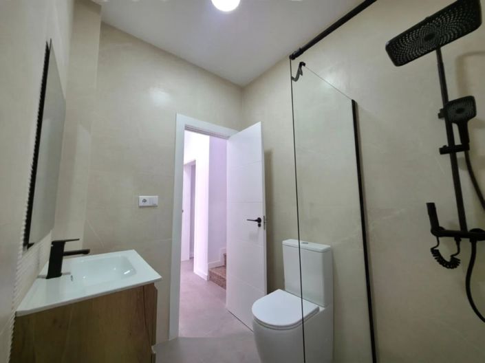 Image No.18-3 Bed Apartment for sale