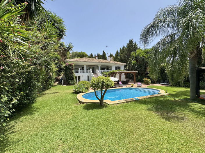Image No.2-6 Bed Villa for sale