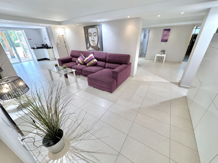 Image No.22-6 Bed Villa for sale