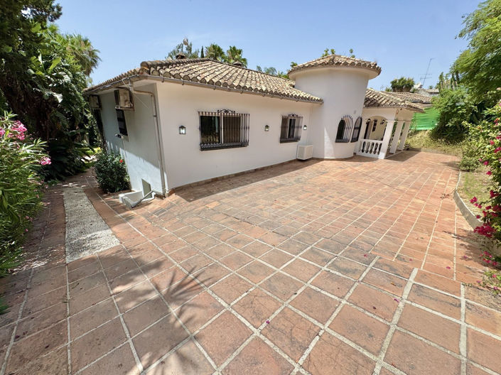 Image No.5-6 Bed Villa for sale