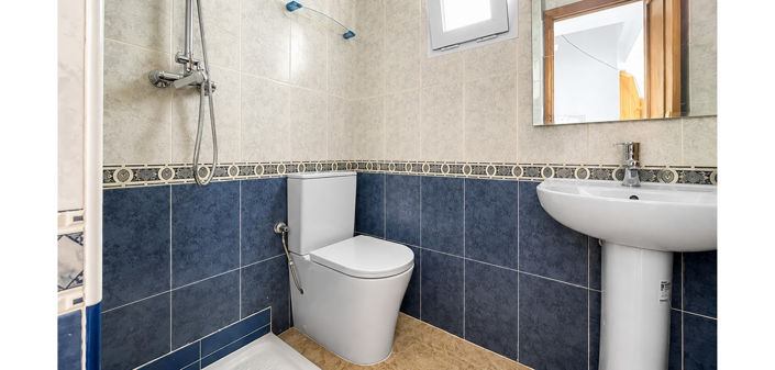 Image No.11-2 Bed Townhouse for sale