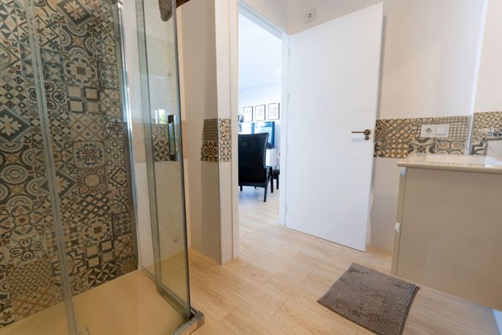 Image No.11-2 Bed Semi-Detached for sale