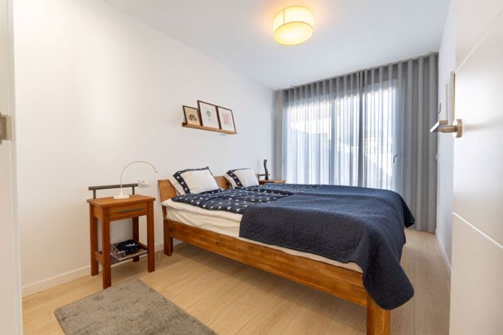 Image No.18-2 Bed Semi-Detached for sale