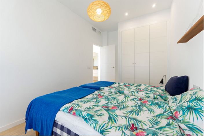 Image No.22-2 Bed Semi-Detached for sale