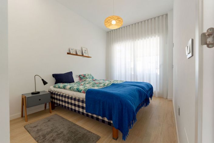 Image No.23-2 Bed Semi-Detached for sale