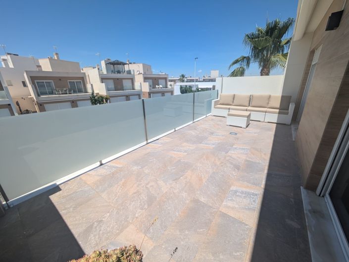 Image No.24-3 Bed Villa for sale