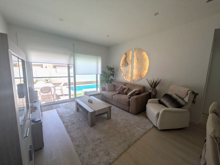 Image No.5-3 Bed Villa for sale
