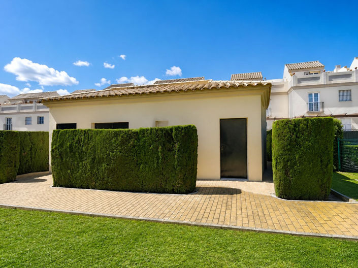 Image No.55-3 Bed Semi-Detached for sale