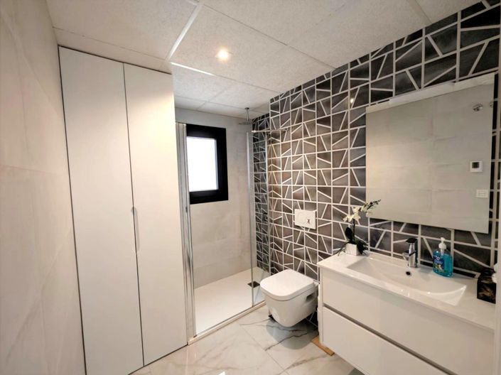Image No.11-2 Bed Apartment for sale