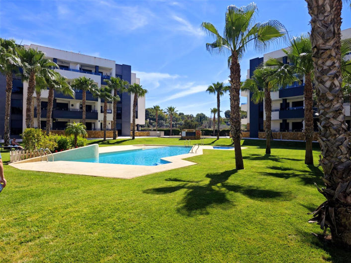 Image No.20-2 Bed Apartment for sale