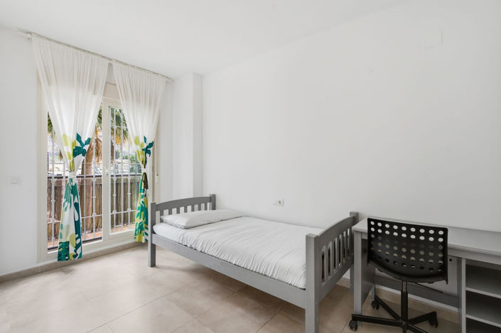 Image No.21-3 Bed Apartment for sale