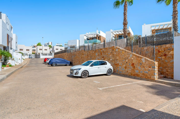 Image No.31-3 Bed Villa for sale