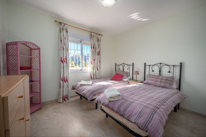 Image No.17-3 Bed Apartment for sale