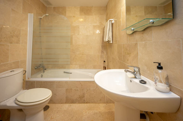 Image No.19-3 Bed Apartment for sale