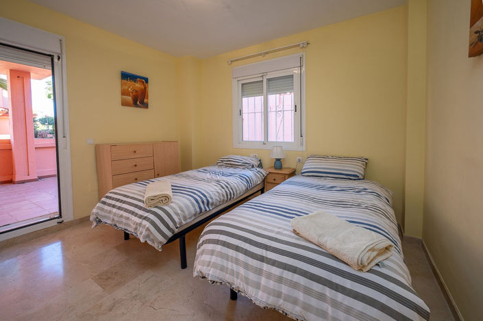 Image No.20-3 Bed Apartment for sale