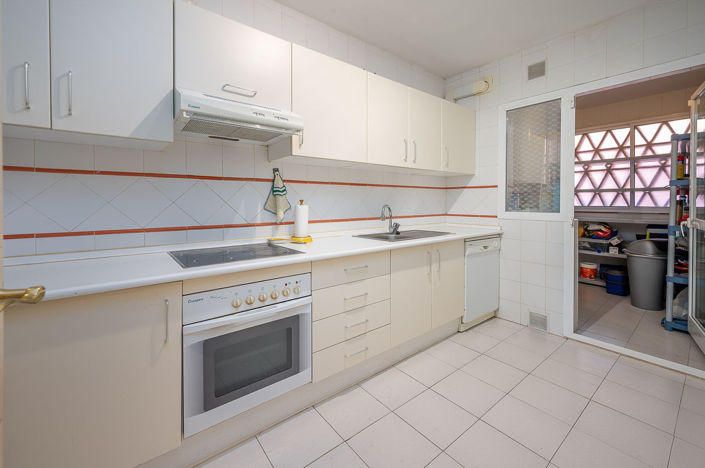 Image No.8-3 Bed Apartment for sale