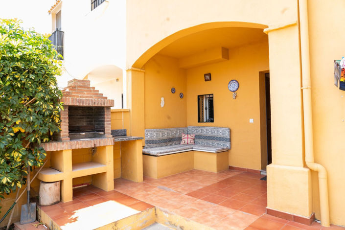 Image No.16-3 Bed Semi-Detached for sale