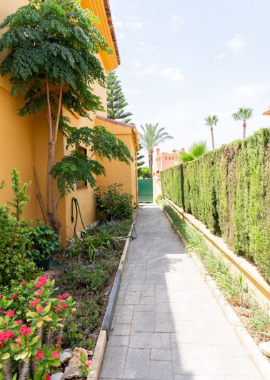Image No.35-3 Bed Semi-Detached for sale