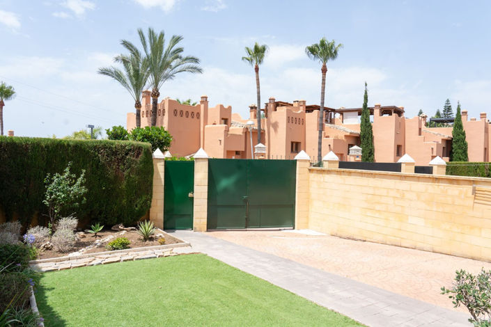 Image No.37-3 Bed Semi-Detached for sale