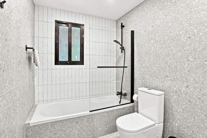 Image No.18-2 Bed Apartment for sale