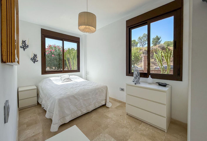 Image No.10-2 Bed Apartment for sale