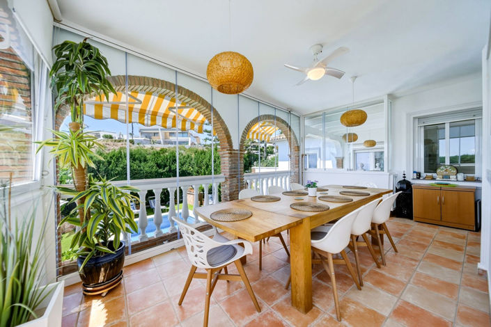 Image No.3-5 Bed Villa for sale