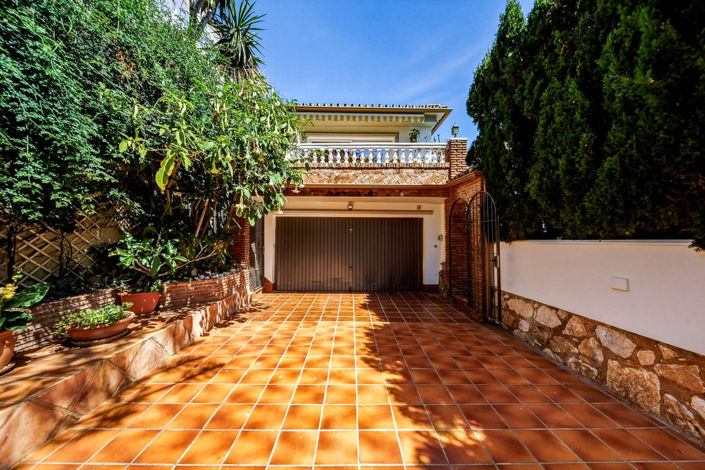 Image No.40-5 Bed Villa for sale