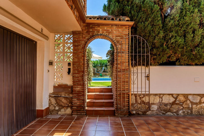 Image No.42-5 Bed Villa for sale